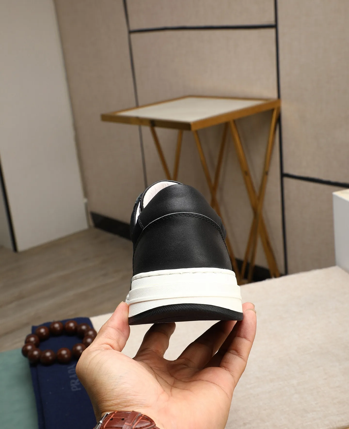 Men's men's shoes 💰420 🌹🌹[PRADA—Prada] latest model 🙈original replica! 👟👟👟Available here. The workmanship is top-notch. The upper is made of Italian 🇮🇹Imported calfskin. ❗️Breathable genuine leather lining @Suitable for travel. The original version has an enlarged engraved sole, making it suitable for all kinds of travels, showing low-key luxury. Let quality speak for itself. Color: Size: 38-44
